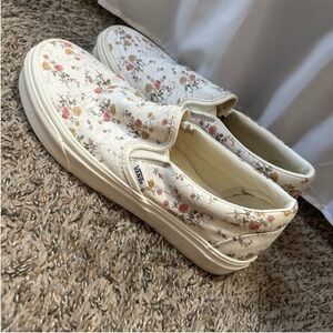 Vans slip on